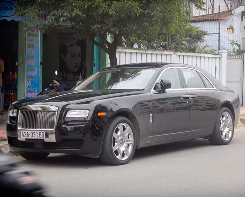 Roll-Royce Ghost Roll-Royce Ghost