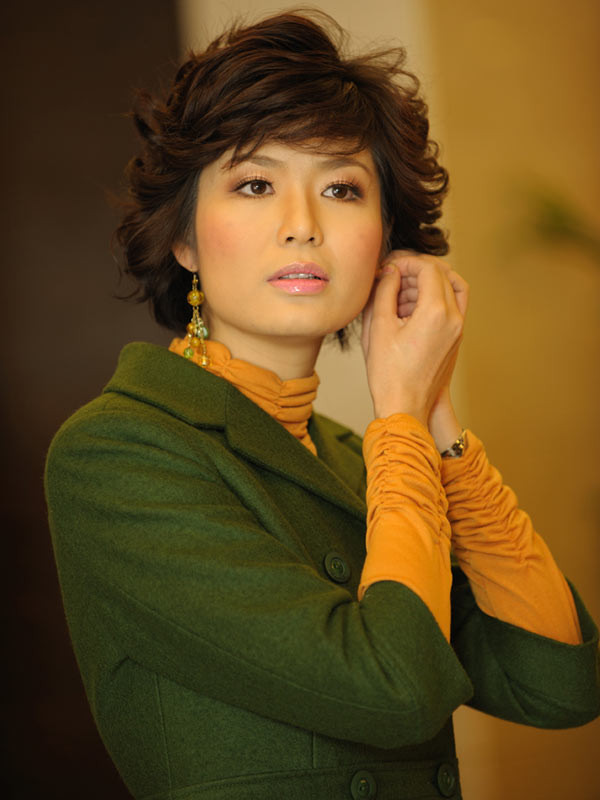 "Tôi có facebook (FB) từ năm 2006, lúc đó FB chưa có tiếng Việt và tôi sử dụng FB để giữ liên lạc với bạn bè ở nước ngoài. Ban đầu nick của tôi là Thuy Nguyen, sau này có nhiều cái tên Thuy Nguyen quá thì tôi đổi thành Bellissima Thủy. FB có chức năng đăng ký tương tự đăng ký tên miền, nếu ai để ý thì sẽ thấy tôi là nguyenthuthuy đầu tiên đăng ký FB". Hoa hậu Thu Thủy chia sẻ về nick namne Bellissima Thủy trên facebook. "Tôi có facebook (FB) từ năm 2006, lúc đó FB chưa có tiếng Việt và tôi sử dụng FB để giữ liên lạc với bạn bè ở nước ngoài. Ban đầu nick của tôi là Thuy Nguyen, sau này có nhiều cái tên Thuy Nguyen quá thì tôi đổi thành Bellissima Thủy. FB có chức năng đăng ký tương tự đăng ký tên miền, nếu ai để ý thì sẽ thấy tôi là nguyenthuthuy đầu tiên đăng ký FB". Hoa hậu Thu Thủy chia sẻ về nick namne Bellissima Thủy trên facebook.