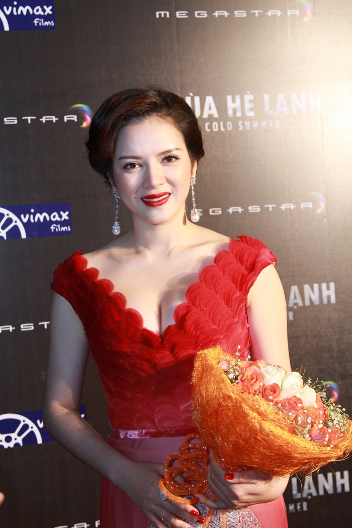 Trong phim, cô vào vai một người đàn bà khao khát tình yêu. Trong phim, cô vào vai một người đàn bà khao khát tình yêu.