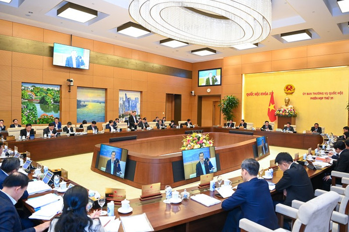 Phiên họp Ủy ban Thường vụ thảo luận dự thảo Luật Thủ đô (sửa đổi). (Ảnh: Duy Linh) Phiên họp Ủy ban Thường vụ thảo luận dự thảo Luật Thủ đô (sửa đổi). (Ảnh: Duy Linh)