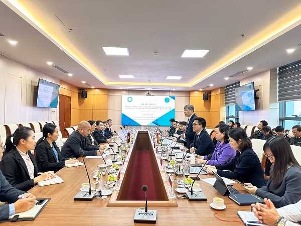 Toàn cảnh buổi làm việc.jpg