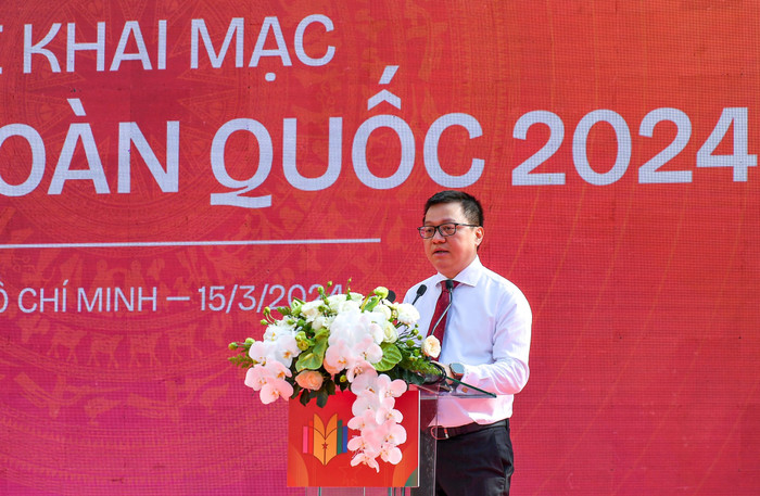 Đồng chí Lê Quốc Minh, Ủy viên Trung ương Đảng, Tổng Biên tập Báo Nhân Dân, Phó Trưởng Ban Tuyên giáo Trung ương, Chủ tịch Hội Nhà báo Việt Nam phát biểu khai mạc Hội Báo toàn quốc 2024. Đồng chí Lê Quốc Minh, Ủy viên Trung ương Đảng, Tổng Biên tập Báo Nhân Dân, Phó Trưởng Ban Tuyên giáo Trung ương, Chủ tịch Hội Nhà báo Việt Nam phát biểu khai mạc Hội Báo toàn quốc 2024.