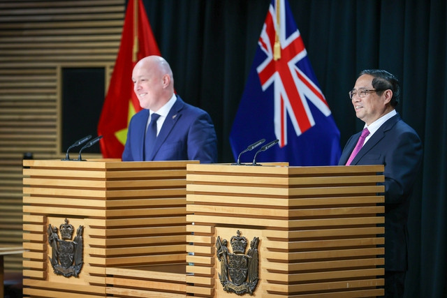 Thủ tướng Phạm Minh Chính và Thủ tướng New Zealand Christopher Luxon gặp gỡ báo chí thông báo kết quả tốt đẹp của cuộc hội đàm. Ảnh: VGP/Nhật Bắc Thủ tướng Phạm Minh Chính và Thủ tướng New Zealand Christopher Luxon gặp gỡ báo chí thông báo kết quả tốt đẹp của cuộc hội đàm. Ảnh: VGP/Nhật Bắc