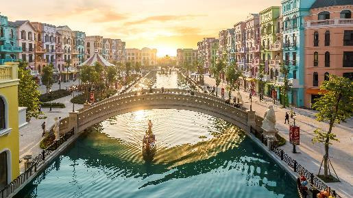 Không gian giao thoa văn hóa tại Grand World “xiêu lòng” mọi du khách, hoàn thiện khoảnh khắc vui chơi, giải trí của hàng trăm nghìn người. Không gian giao thoa văn hóa tại Grand World “xiêu lòng” mọi du khách, hoàn thiện khoảnh khắc vui chơi, giải trí của hàng trăm nghìn người.