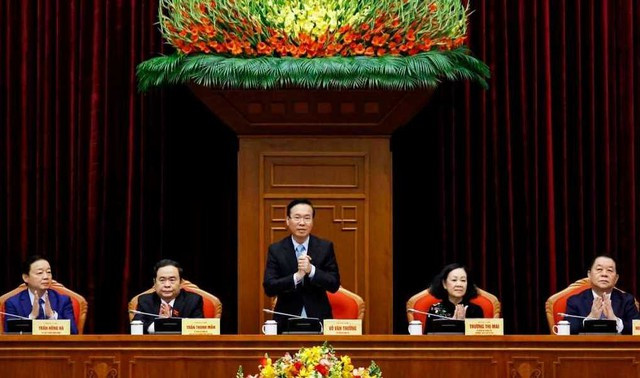 Chủ tịch nước Võ Văn Thưởng; Thường trực Ban Bí thư, Trưởng Ban Tổ chức Trung ương Trương Thị Mai; Phó Chủ tịch Thường trực Quốc hội Trần Thanh Mẫn; Trưởng Ban Tuyên giáo Trung ương Nguyễn Trọng Nghĩa; Phó Thủ tướng Chính phủ Trần Hồng Hà chủ trì hội nghị. Ảnh: VGP/Nguyễn Hoàng Chủ tịch nước Võ Văn Thưởng; Thường trực Ban Bí thư, Trưởng Ban Tổ chức Trung ương Trương Thị Mai; Phó Chủ tịch Thường trực Quốc hội Trần Thanh Mẫn; Trưởng Ban Tuyên giáo Trung ương Nguyễn Trọng Nghĩa; Phó Thủ tướng Chính phủ Trần Hồng Hà chủ trì hội nghị. Ảnh: VGP/Nguyễn Hoàng