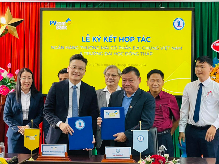 PVcomBank và Trường Đại học Đồng Tháp ký kết thỏa thuận hợp tác đánh dấu bước tiến quan trọng trong mối quan hệ hợp tác 2 bên. pv.jpg