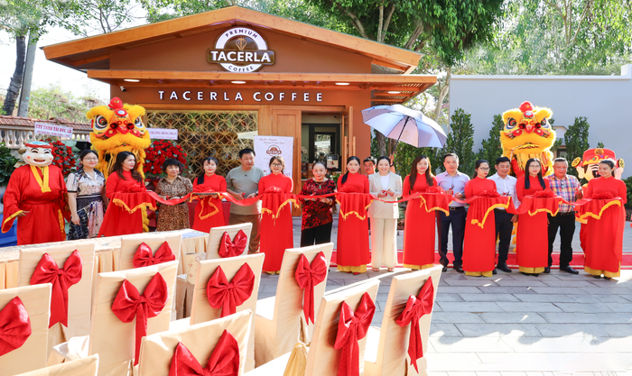 Chỉ sau 1 tuần khai trương, TACERLA COFFEE đã nhận chứng nhận ISO 22000:2018. Chỉ sau 1 tuần khai trương, TACERLA COFFEE đã nhận chứng nhận ISO 22000:2018.