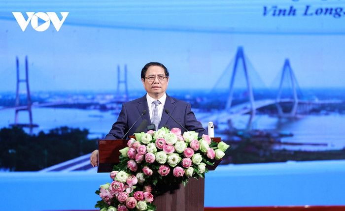 Thủ tướng Phạm Minh Chính nhấn mạnh, Hội nghị này nhằm phát huy tối đa tiềm năng, lợi thế, phấn đấu phát triển tỉnh Vĩnh Long trở thành tỉnh phát triển toàn diện, văn minh, hiện đại, sinh thái, bền vững. Thủ tướng Phạm Minh Chính nhấn mạnh, Hội nghị này nhằm phát huy tối đa tiềm năng, lợi thế, phấn đấu phát triển tỉnh Vĩnh Long trở thành tỉnh phát triển toàn diện, văn minh, hiện đại, sinh thái, bền vững.