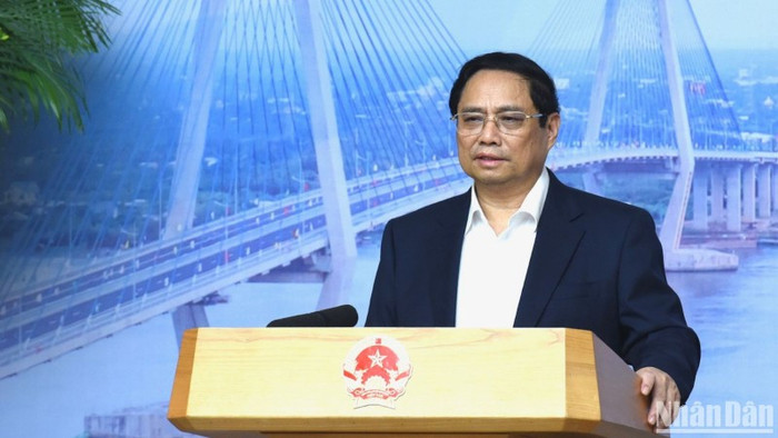 Thủ tướng Phạm Minh Chính dự và chỉ đạo phiên họp. Thủ tướng Phạm Minh Chính dự và chỉ đạo phiên họp.