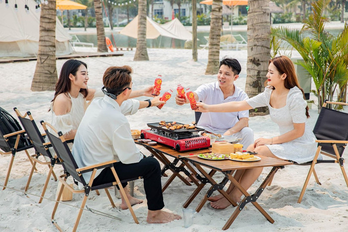 Nhiều người trẻ lựa chọn Trà Thanh Nhiệt Dr Thanh để thanh lọc cơ thể, giúp bản thân tươi mát mỗi ngày. Nhiều người trẻ lựa chọn Trà Thanh Nhiệt Dr Thanh để thanh lọc cơ thể, giúp bản thân tươi mát mỗi ngày.