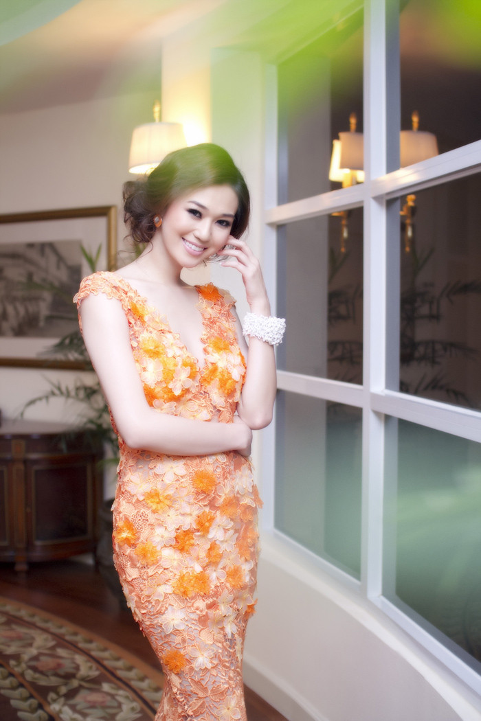 Người đẹp tâm sự, có những lúc chỉ ngủ được 3 tiếng, rồi đi quay phim và về đi học. Người đẹp tâm sự, có những lúc chỉ ngủ được 3 tiếng, rồi đi quay phim và về đi học.