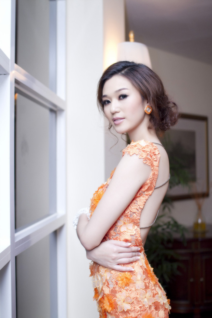 Thời gian gần đây, nữ diễn viên bận rộn với nhiều lịch quay và quảng cáo. Thời gian gần đây, nữ diễn viên bận rộn với nhiều lịch quay và quảng cáo.