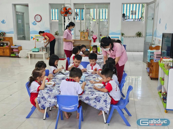 Dự kiến từ năm học tới, toàn bộ học sinh các cấp học sẽ được miễn học phí (ảnh minh họa: V.D) gdvn-thucdon.jpg