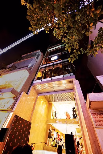 Tòa nhà của Mỹ Tâm tọa lạc trên đường Nam Kỳ Khởi Nghĩa, Q.3, TP HCM Tòa nhà của Mỹ Tâm tọa lạc trên đường Nam Kỳ Khởi Nghĩa, Q.3, TP HCM