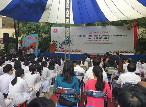 Phát động Hội thi “Học sinh, Sinh viên thành phố với Pháp luật” vào ngày 9/9 (ảnh: P.L) Phát động Hội thi “Học sinh, Sinh viên thành phố với Pháp luật” vào ngày 9/9 (ảnh: P.L)