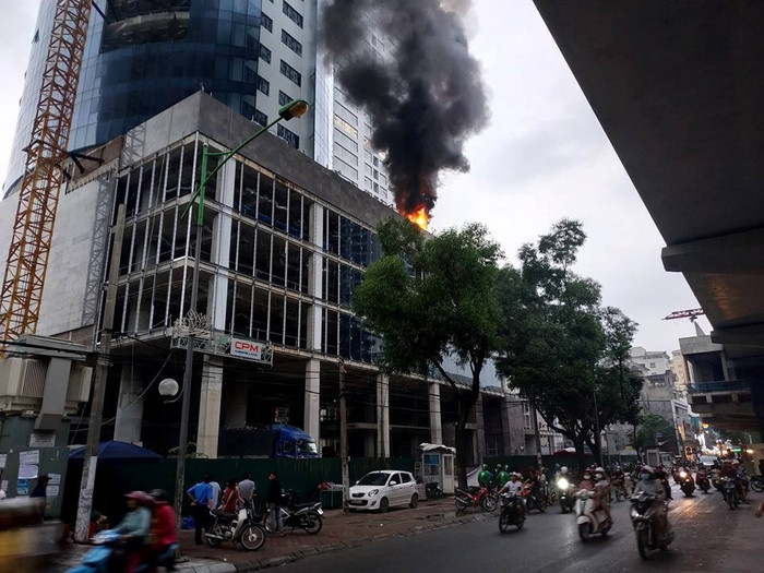Đám cháy được phát ra trên tầng 4 của công trình dự án FLC Twin Towers số 265 Cầu Giấy, Hà Nội. Ảnh: Minh Sơn/TTXVN Đám cháy được phát ra trên tầng 4 của công trình dự án FLC Twin Towers số 265 Cầu Giấy, Hà Nội. Ảnh: Minh Sơn/TTXVN