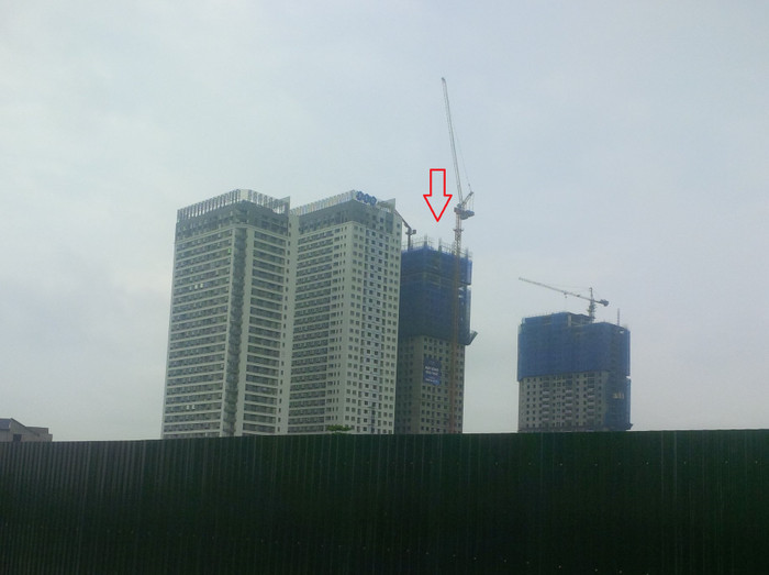 Tòa nhà HH3 mới cất nóc vào giữa tháng 7/2018, trong khi cam kết bàn giao nhà vào quý 4/2017. Ảnh: NVCC. Tòa nhà HH3 mới cất nóc vào giữa tháng 7/2018, trong khi cam kết bàn giao nhà vào quý 4/2017. Ảnh: NVCC.
