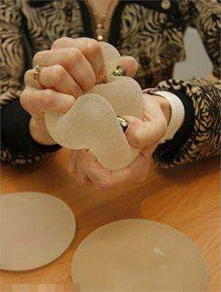 Thử xem độ đàn hồi của silicon trước khi dùng Thử xem độ đàn hồi của silicon trước khi dùng