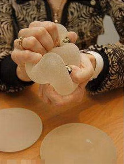 Thử xem độ đàn hồi của silicon trước khi dùng