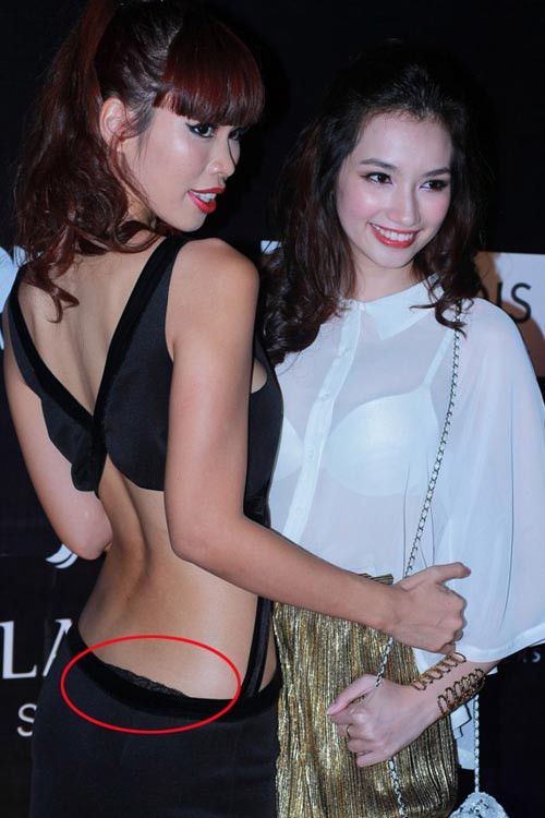 Người đẹp liên tiếp để nội y "lộ diện" gây phản cảm.