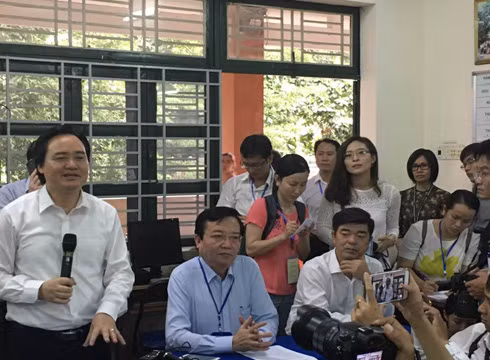 Bộ trưởng Phùng Xuân Nhạ: "Không được chủ quan trong công tác thi cử" (ảnh: P.L)