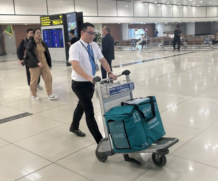 Ảnh 3_ Chuyến bay đặc biệt vận chuyển tạng của Vietnam Airlines.jpg