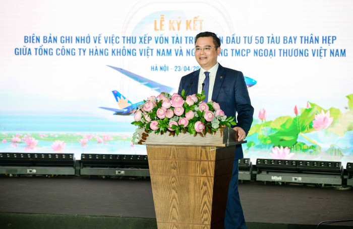 Ông Nguyễn Thanh Tùng - Ủy viên Ban Chấp hành Đảng bộ Chính phủ, Bí thư Đảng ủy, Chủ tịch Hội đồng quản trị Vietcombank phát biểu tại sự kiện. Ky ket VCB_VNA anh 3.jpg