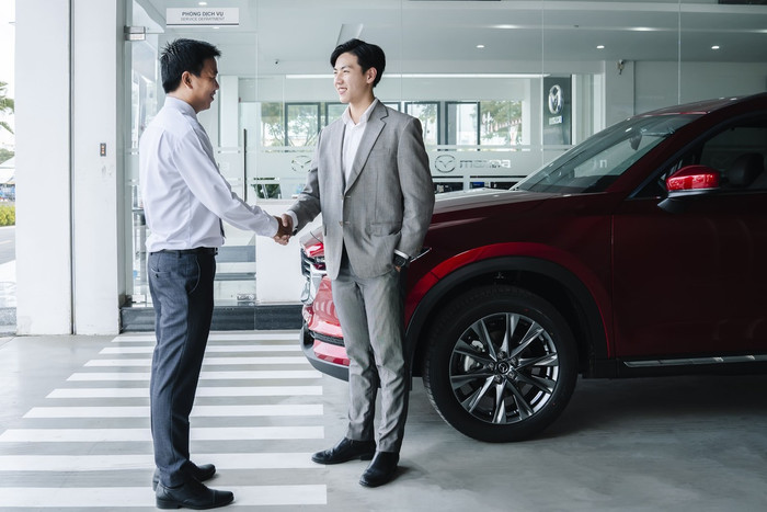 THACO AUTO luôn đồng hành cùng khách hàng với tinh thần “Tận tâm phục vụ”.