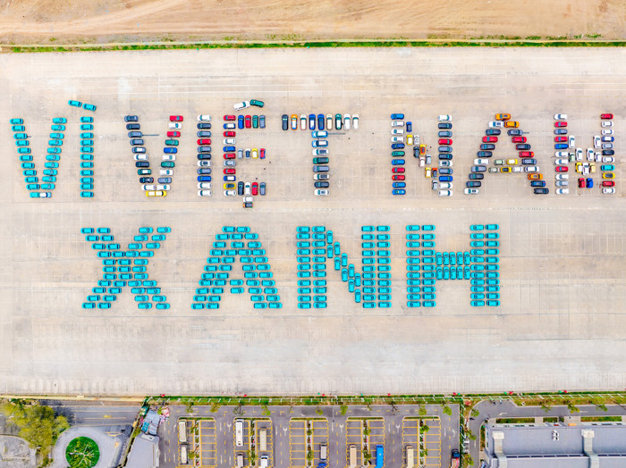 Màn xếp xe tạo nên thông điệp ý nghĩa “Vì Việt Nam Xanh” là tâm điểm của sự kiện Ngày Hội Xanh 2025. A1 (6).jpeg