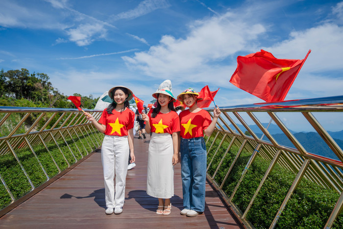 “Beloved Vietnam” là hành trình để người trẻ hôm nay tự kể lại tình yêu đất nước theo cách của mình. 6 (12).jpg