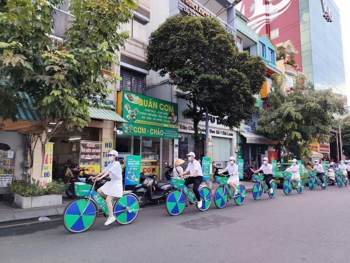 Hoạt động roadshow ở các tuyến phố lân cận phố Phan Xích Long – Thành phố Hồ Chí Minh. anh 3 (53).jpg