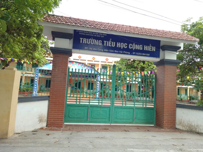 Nhiều năm nay phụ huynh bức xúc trước một số khoản thu lập lờ, thiếu công khai minh bạch tại Trường Tiểu học Cộng Hiền. Ảnh: NVCC. Nhiều năm nay phụ huynh bức xúc trước một số khoản thu lập lờ, thiếu công khai minh bạch tại Trường Tiểu học Cộng Hiền. Ảnh: NVCC.