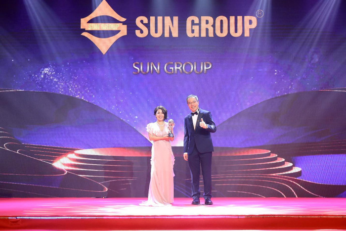 Sun Group đón nhận giải thưởng “Doanh nghiệp xuất sắc châu Á 2022” tối 7/10. Sun Group đón nhận giải thưởng “Doanh nghiệp xuất sắc châu Á 2022” tối 7/10.