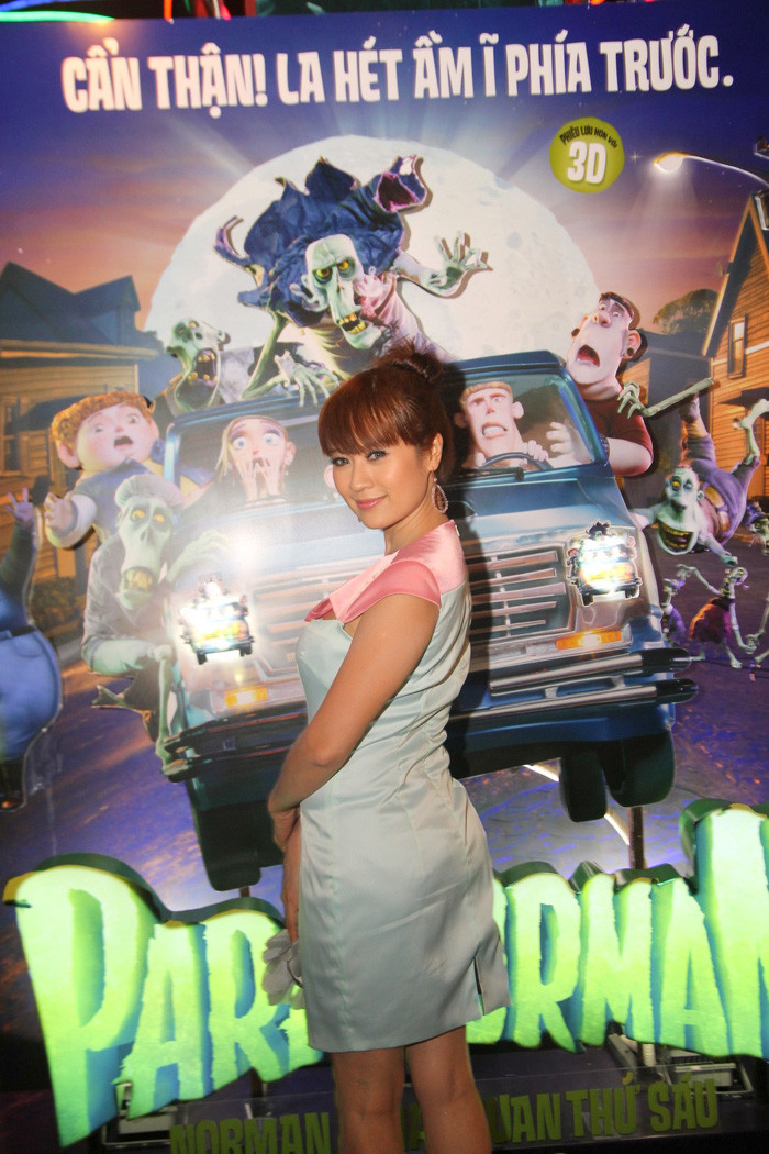 Diễn viên Thanh Thúy tạo dáng trước ống kính.