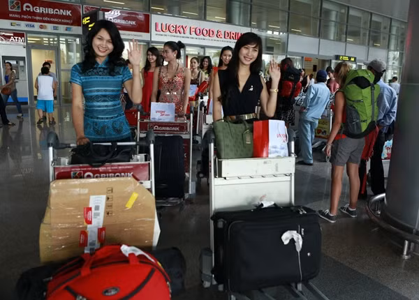 Thí sinh Trương Hải Vân, Nguyễn Thị Tuyết Ngọc.