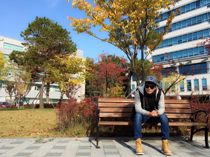 Hồng Đăng trong thời gian làm phim tại Hàn Quốc. Hồng Đăng trong thời gian làm phim tại Hàn Quốc.