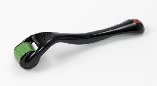 Giá một lần lăn kim trị mụn là 5.000.000đ, dịch vụ trọn gói ba lần 7.500.000đ. Ảnh: internet