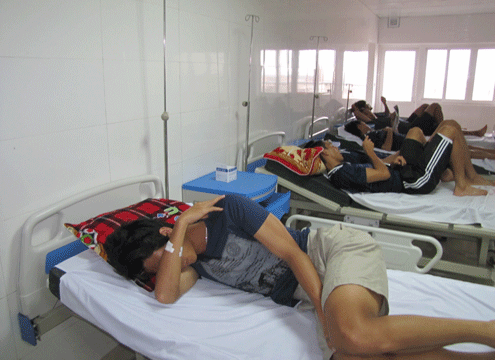 Tuy nhiên các cầu thủ vẫn còn khá mệt... Tuy nhiên các cầu thủ vẫn còn khá mệt...