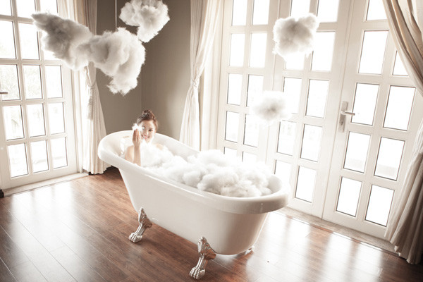 Đây là MV đánh dấu sự trở lại của Tâm Tít với ca nhạc sau thời gian dài chủ yếu đóng phim. Đây là MV đánh dấu sự trở lại của Tâm Tít với ca nhạc sau thời gian dài chủ yếu đóng phim.