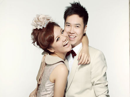 Hoàng Thùy Linh, Văn Mai Hương, Lê Hiếu sẽ cùng xuất hiện trong đêm nhạc mừng Giáng sinh. Hoàng Thùy Linh, Văn Mai Hương, Lê Hiếu sẽ cùng xuất hiện trong đêm nhạc mừng Giáng sinh.