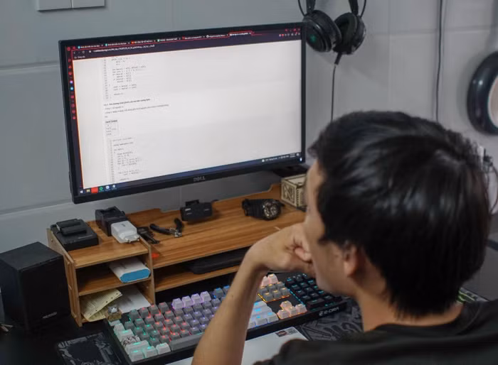 Làm việc ở nhà trong thời gian giãn cách