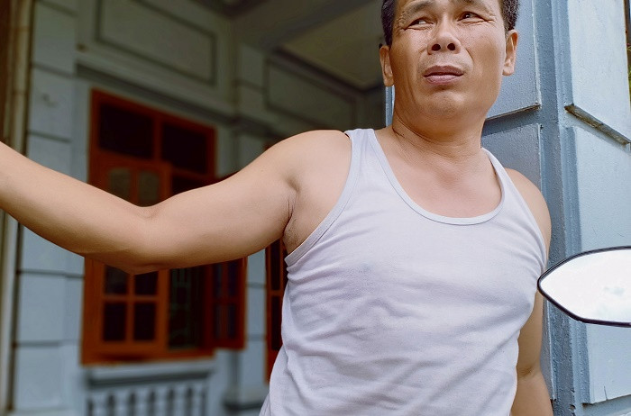 Ông Sơn, trưởng thôn Đoài xác nhận địa chỉ mà trường Trung cấp Y - Dược Cộng đồng Hà Nội đăng ký là địa chỉ ma (Ảnh: N.D) Ông Sơn, trưởng thôn Đoài xác nhận địa chỉ mà trường Trung cấp Y - Dược Cộng đồng Hà Nội đăng ký là địa chỉ ma (Ảnh: N.D)