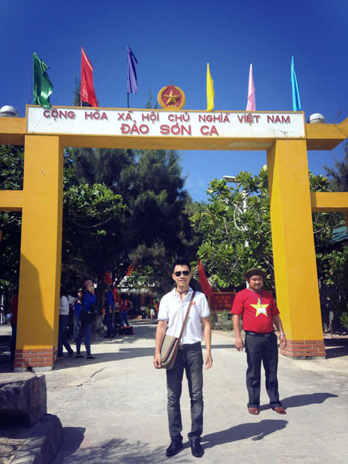 Hoàng Hiệp tại Đảo Sơn Ca. Hoàng Hiệp tại Đảo Sơn Ca.