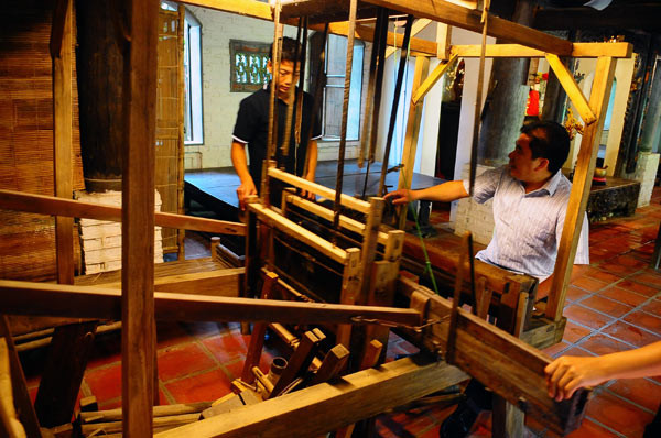 Khung cửi dệt vải. Khung cửi dệt vải.