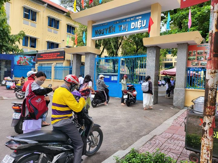 9 học sinh Trường trung học phổ thông Nguyễn Thị Diệu vừa bị bỏng trong giờ học hôm 9/1 (ảnh minh họa: V.D)