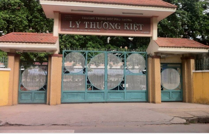 Trường trung học phổ thông Lý Thường Kiệt, huyện Hóc Môn (ảnh có tính minh họa: FB nhà trường) Trường trung học phổ thông Lý Thường Kiệt, huyện Hóc Môn (ảnh có tính minh họa: FB nhà trường)