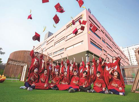 Học sinh của Trường SNA, trực thuộc Tập đoàn giáo dục Nguyễn Hoàng (ảnh: NHG) Học sinh của Trường SNA, trực thuộc Tập đoàn giáo dục Nguyễn Hoàng (ảnh: NHG)