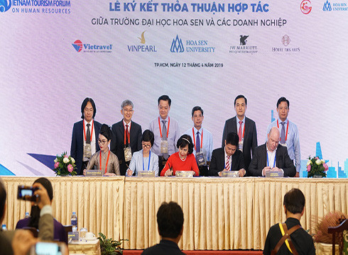 Trường Đại học Hoa Sen ký kết thỏa thuận với các đối tác, tập đoàn lớn (ảnh: HSU) Trường Đại học Hoa Sen ký kết thỏa thuận với các đối tác, tập đoàn lớn (ảnh: HSU)