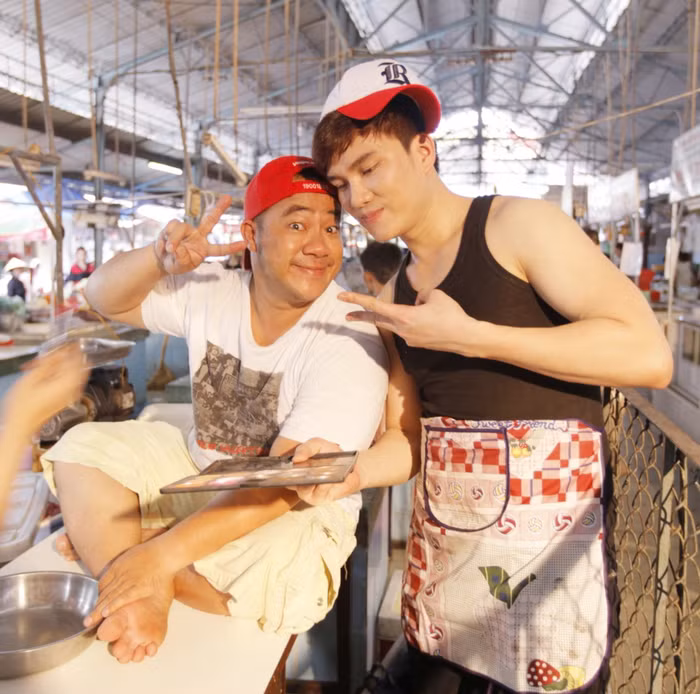 Sau khi phát hành album vol10, Lâm Chấn Huy dự định sẽ thực hiện minishow để tri ân khán giả.