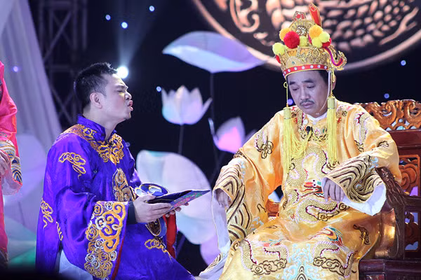 Một cảnh trong Táo Quân 2012: Táo Thể thao Tự Long và Ngọc hoàng Quốc Khánh.